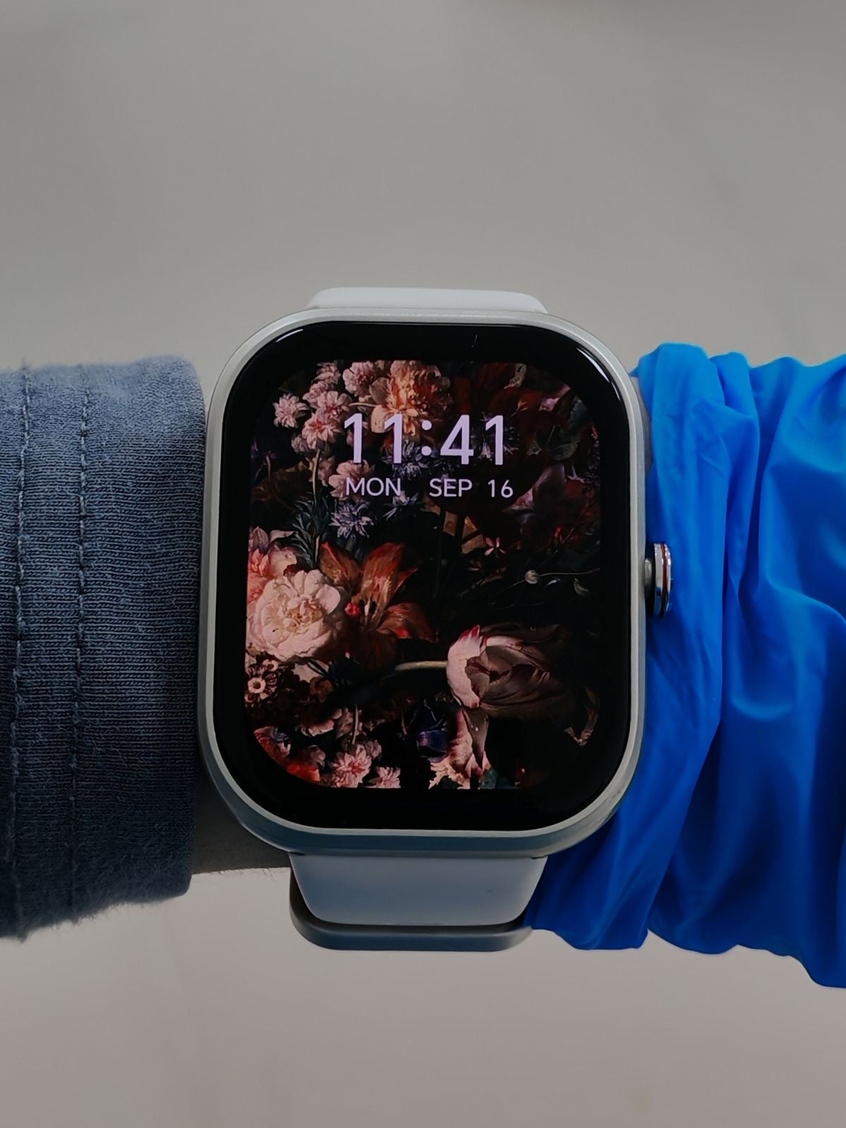 Buy Genuine OG Smartwatches Online in India | Universal Watch Company