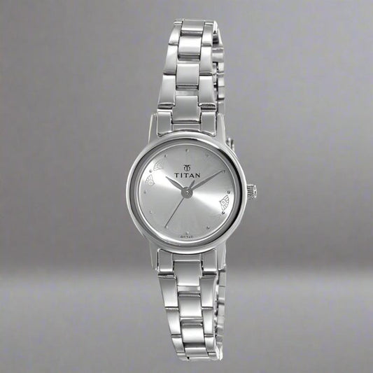 Buy Titan watch for ladies with TITAN 917SM03, featuring a sleek silver strap and elegant round dial for everyday elegance.